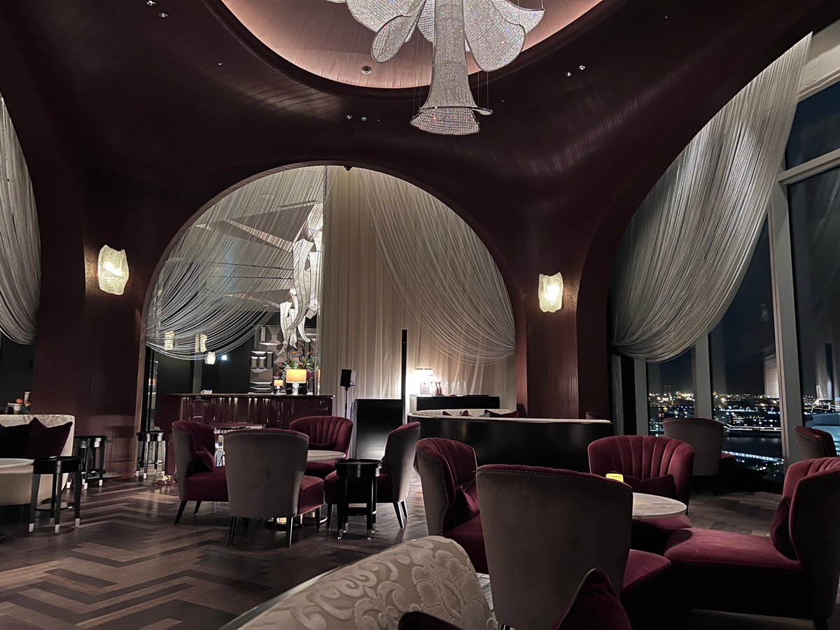 _Nieu's tweet image. 本日、30歳を迎えました。
未だ無知なこと、一人ではできないことも多く、まだまだこれからも皆さまには手助けをしていただきたいことばかりです。
宜しくお願い申し上げるのだ！！！へけっ！