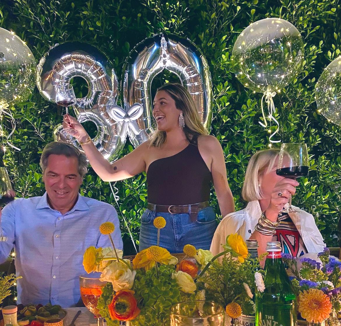 selenamiaww's tweet photo. My dearest friend, I send you my most sincere blessings on this special day.  It is the luckiest thing in my life to have you as my close friend. Happy 30th birthday, Martha🎂🎂#Tesla @Tesla https://t.co/NcakED6p40