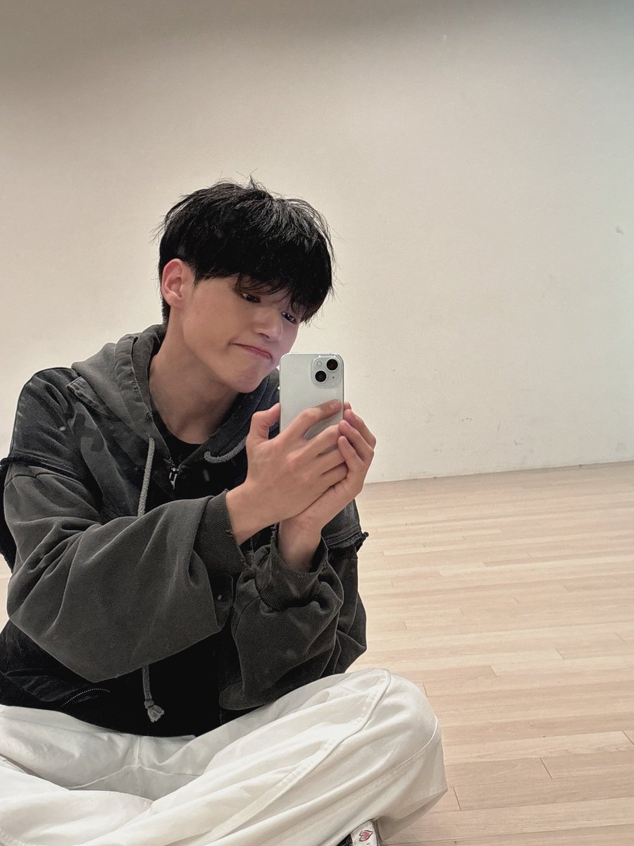 1024updates's tweet photo. [📷] 231030 | ATEEZ TALK #WOOYOUNG https://t.co/0kblwSxbeQ