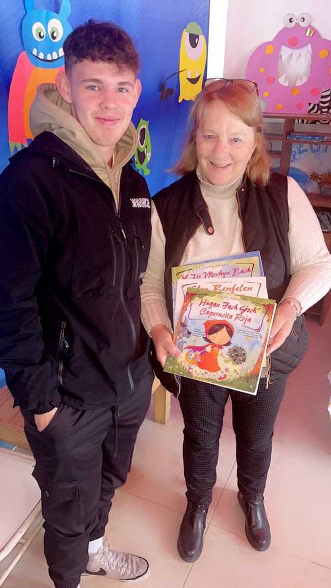 Coleg Merthyr tweet media