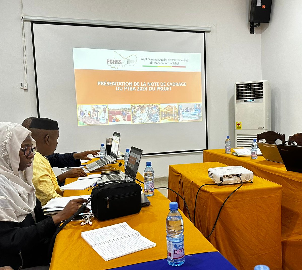 PCRSSMali's tweet image. #Ségou #PCRSS 
Atelier d&apos;élaboration participative du PTBA 2024 du 30 oct au 03 nov avec UEP, AR, MOD et Services Techniques partenaires.
Un PTBA prenant en charge les besoins prioritaires d’accès des populations aux services de base et le relèvement économique des communautés.