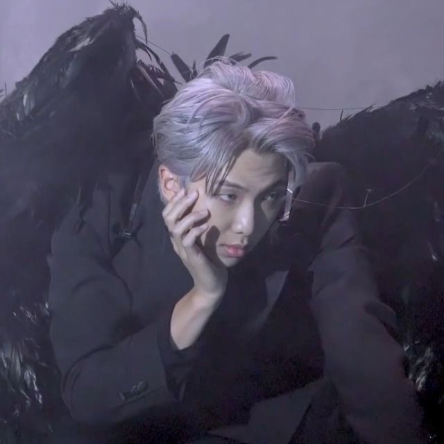 doll namjoon (@hourlydolljoon) on Twitter photo 