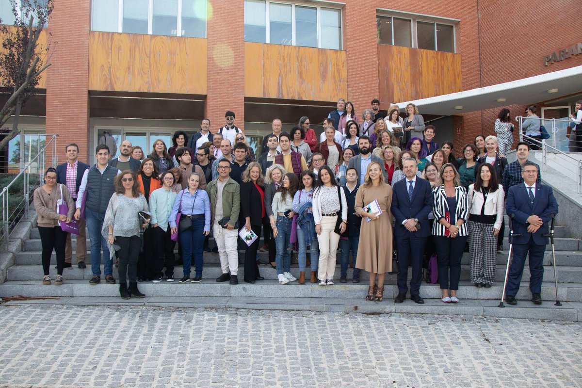 pablodeolavide's tweet photo. Hoy hemos dado la bienvenida a 17 jóvenes estudiantes que inician su andadura universitaria en el marco de la séptima edición de #FEVIDA, título propio de la #UPO para el #empleo y la #vidaautónoma de personas con #discapacidad intelectual.

¡Os deseamos un excelente curso, lleno de experiencias nuevas y empoderadoras! 💪

https://t.co/ajq61fV8li