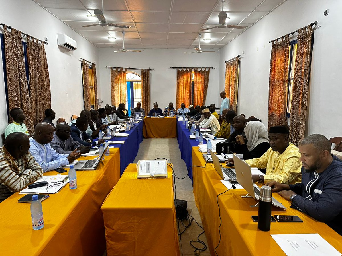 PCRSSMali's tweet image. #Ségou #PCRSS 
Atelier d&apos;élaboration participative du PTBA 2024 du 30 oct au 03 nov avec UEP, AR, MOD et Services Techniques partenaires.
Un PTBA prenant en charge les besoins prioritaires d’accès des populations aux services de base et le relèvement économique des communautés.