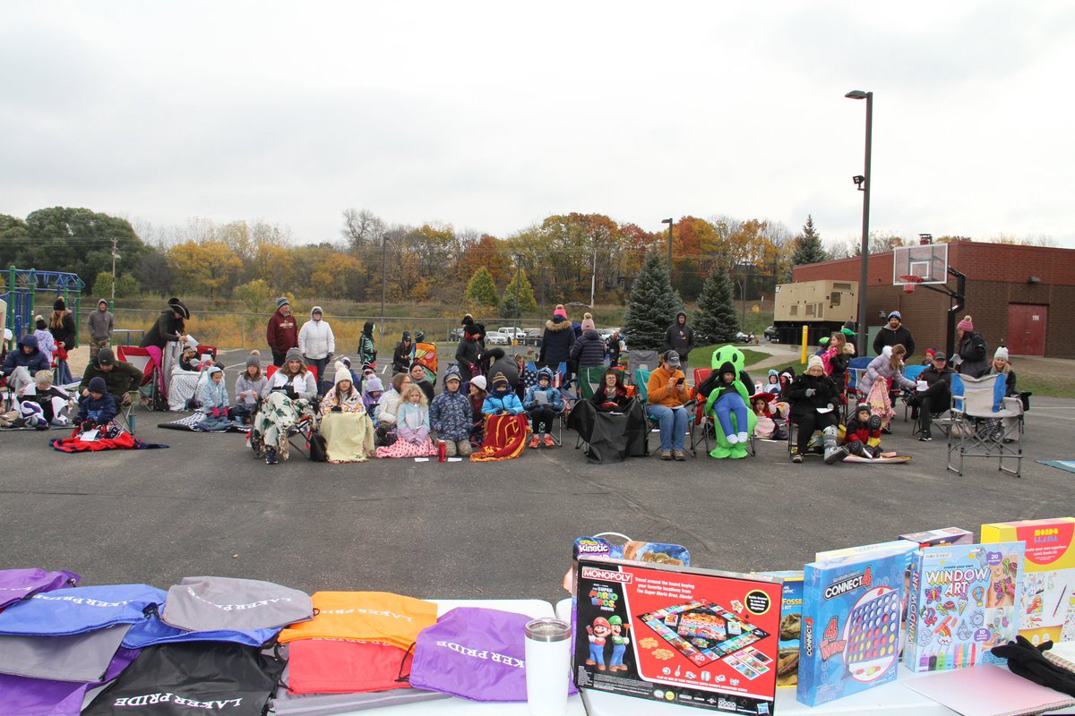JeffersPondPTC's tweet photo. It was a fun morning at JP playing BINGO!  The cold didn't kept our students and families away from the fun. https://t.co/nivsnf15Cm
