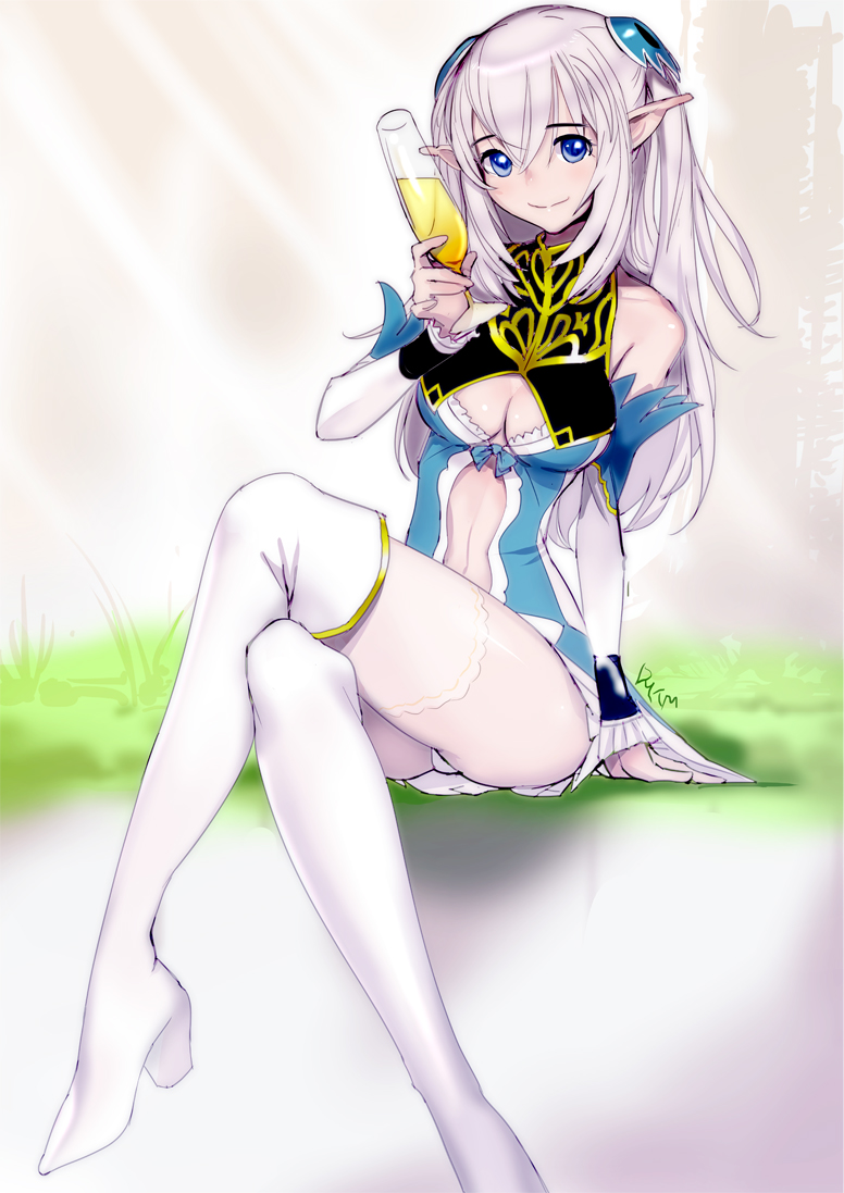 昔プリンツオイゲン描いたな-…と思って探してみたらたぶんこれかな?…ってのがありました。当時お題箱やってたのでいろいろキャラ描いてたなー。めんどくさい人が出てきてやめちゃったけど、めんどくさい人が出てきやすいシステムだったなって思います。 