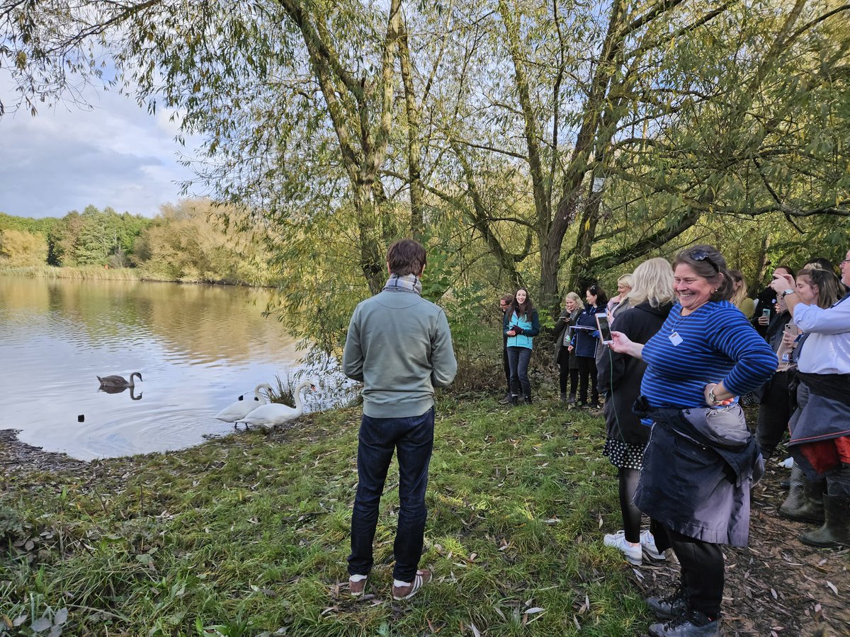 JonBishopHEAD's tweet photo. Time for external fieldwork. Exploring the local environment. #riverstudies #ecology #mindtheswans @PTIEducation https://t.co/DSFBCUpf3A