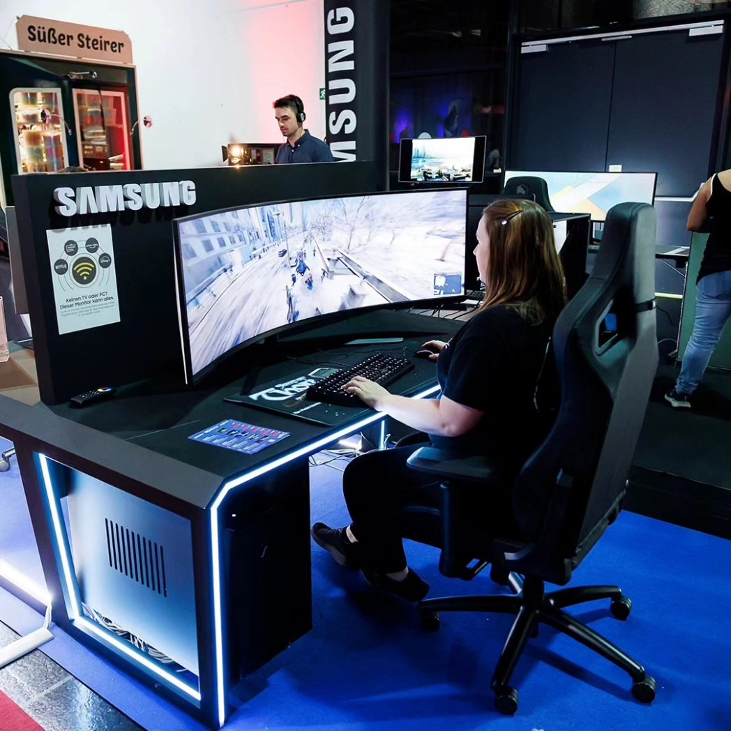A1eSports_AT's tweet photo. When in Graz 👀

Das war die größte LAN-Party Österreichs! @VulkanLAN 🤯

Mit jeder Menge Turnieren, coolen Ständen, E-Sport Action und einfach generell amazing Gaming Vibes 😍 https://t.co/yTTUxEB90s