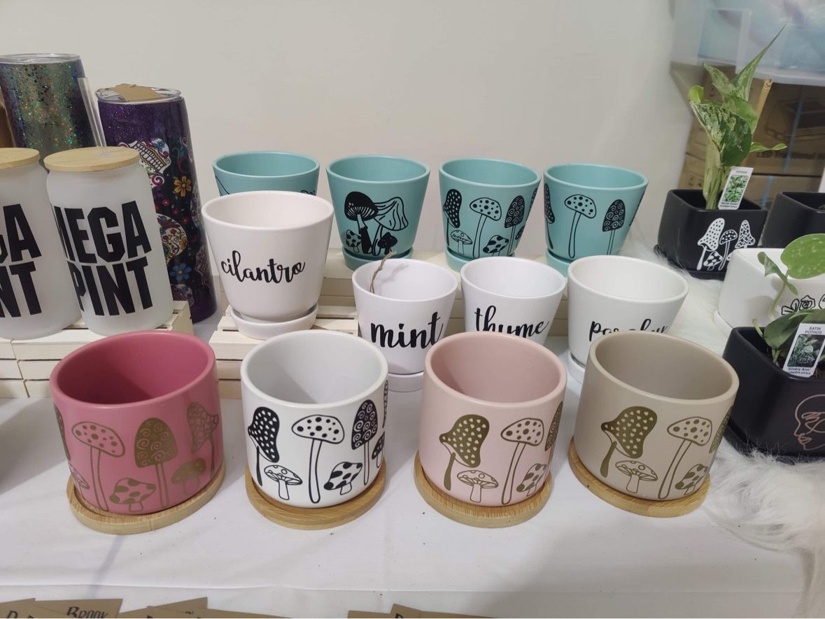 clevelandbazaar's tweet image. Meet the Makers: Alison Berger &amp;amp; Sheya Lewin, Dugway Brook Dry Goods
 
Facebook: buff.ly/3MkMwgo
Instagram: buff.ly/3Mli31Q
 
Read more about Dugway Brook Dry Goods and all our holiday 2023 makers at bit.ly/CleBazaar2023h…. Text BAZAAR to 66866 to join our list.