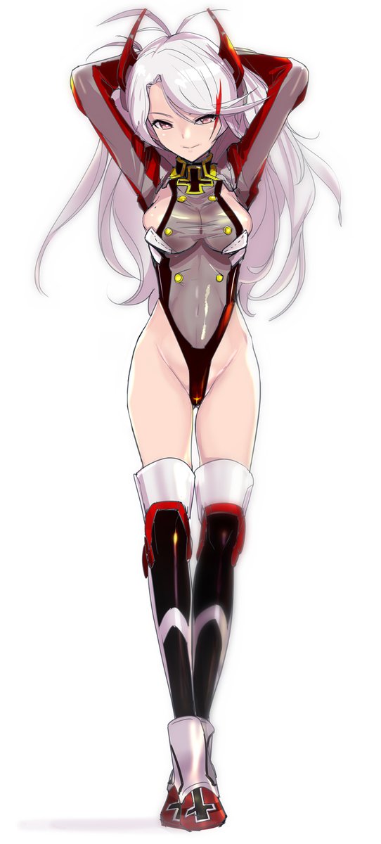 昔プリンツオイゲン描いたな-…と思って探してみたらたぶんこれかな?…ってのがありました。当時お題箱やってたのでいろいろキャラ描いてたなー。めんどくさい人が出てきてやめちゃったけど、めんどくさい人が出てきやすいシステムだったなって思います。 