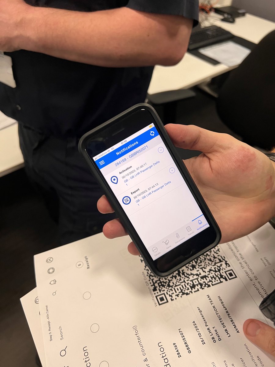 bw_businesswest's tweet photo. Business West have today successfully used the World’s first digital ATA Carnet commercially, working with @iccwbo, UKNATACO, UK and Belgian customs authorities and our logistics partner @EFM_Group. Taking filming equipment from Heathrow to Brussels for a trade show. https://t.co/JQpsyeX7VL