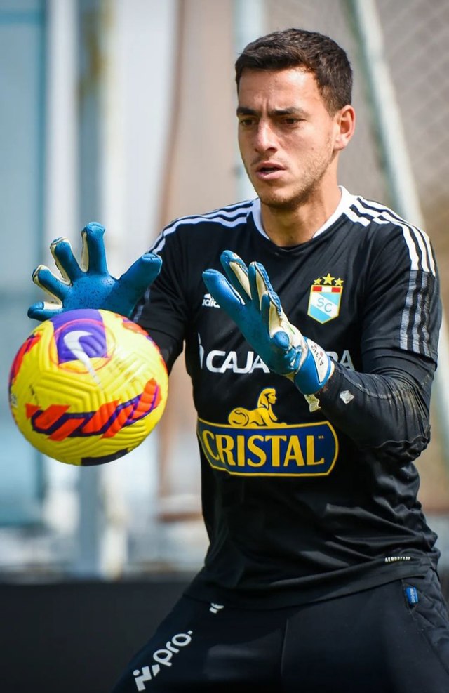 UpaUpaUpapaElCC's tweet photo. A quien quisieras tener en el pórtico del papá🧤🧤 🔴🔴!!!!!
#JuniorBarbieri
#DiegoMelian
#AlejandroDuarte
#CarlosCaceda
ó da nombres? https://t.co/d5tXq294ur