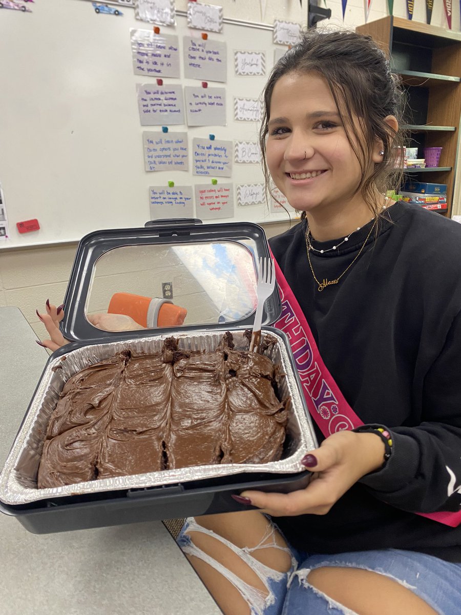 Holcomb Yearbook tweet media