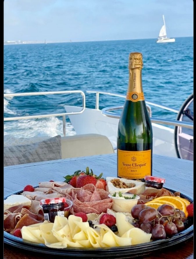 What's missing on this boat?