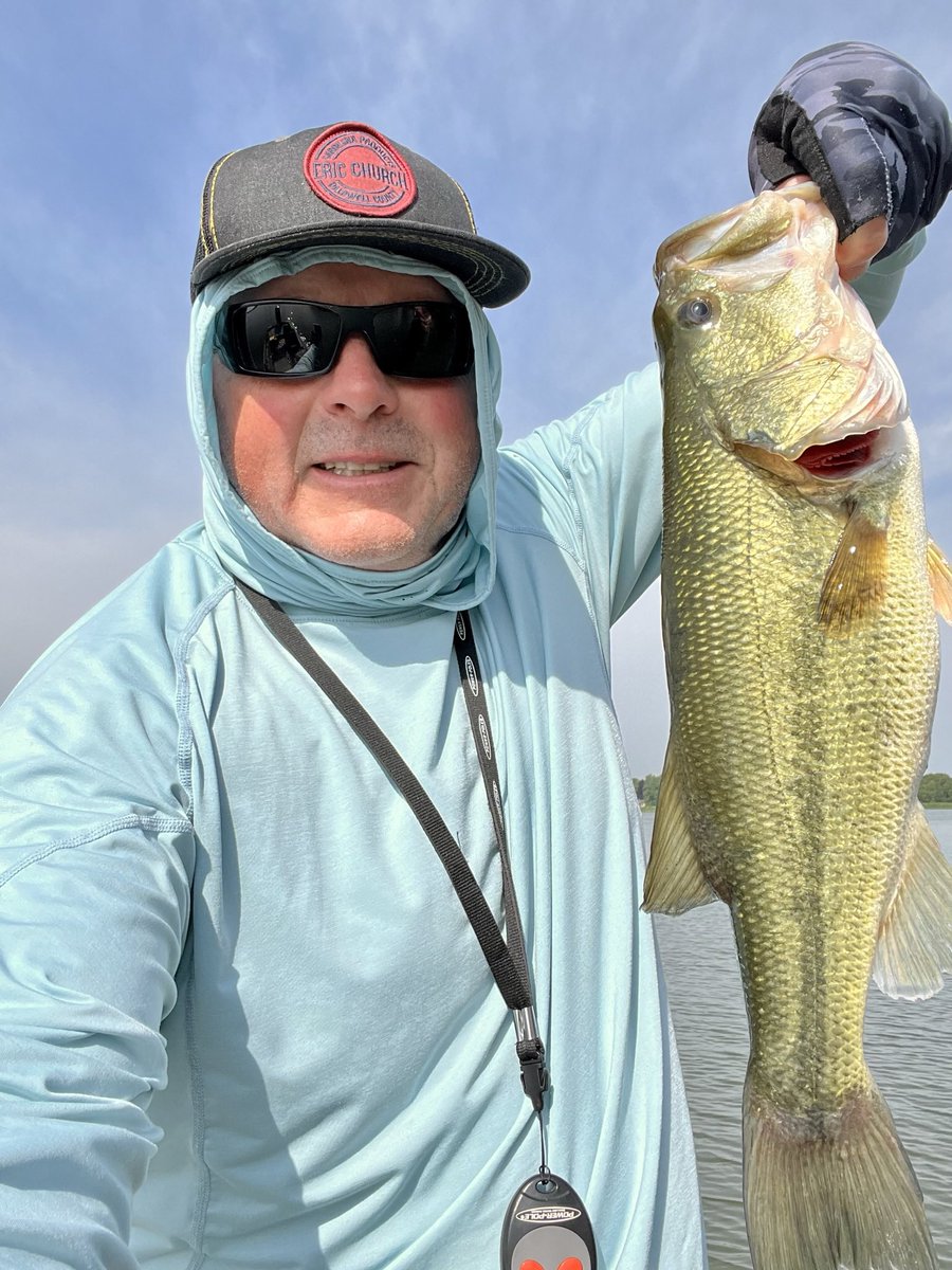 WIFishTacoGuy's tweet photo. Freezing temps π₯Ά
And some memories of summer #fishinglife
#bassfishing
#wisconsinfishing https://t.co/rRJYCIXyML