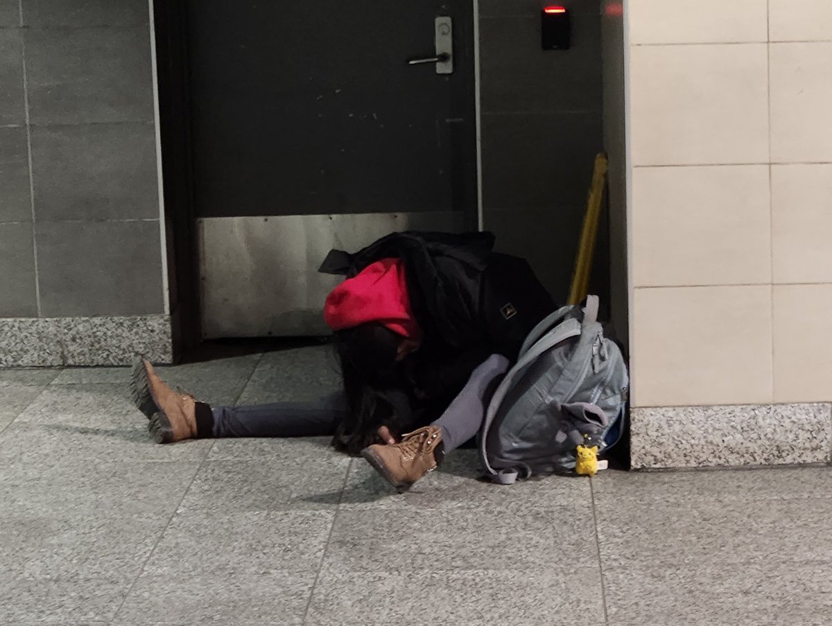 RealDanThiessen's tweet photo. I'm back!
Welcome to your 2023-2024 Calgary train disorder tracker series.
Lacking security, station looks like a homeless camp, one passed out on the second level.
#yyc @JyotiGondek @CWalcottYYC #tourismyyc @CalgaryPolice @neufeld_mark @CoryBMorgan #yyclife #yyccc https://t.co/ybCadnf0Pl