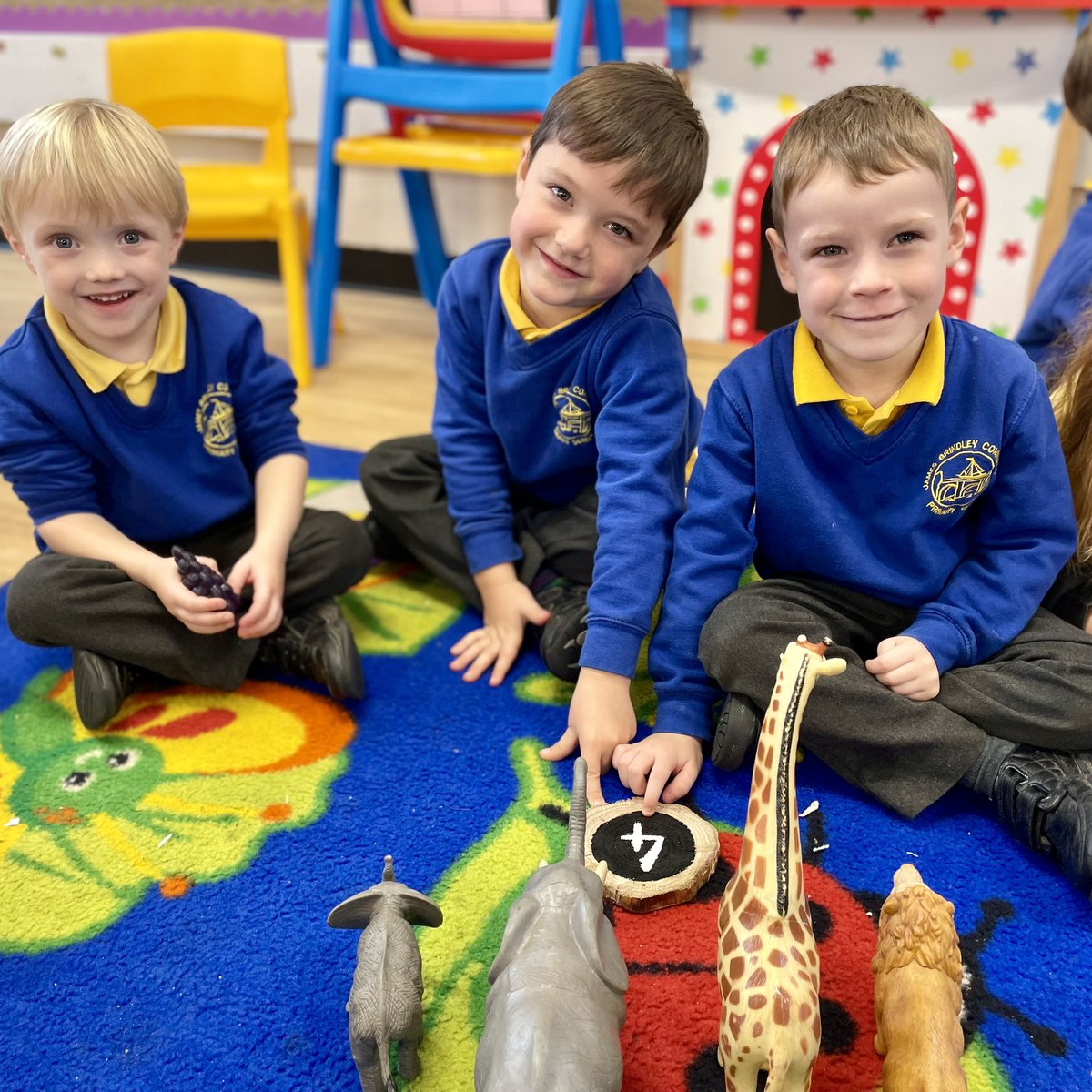 JamesBrindleyPS's tweet image. Reception enjoying their maths lesson this afternoon, adding one more to a given number. #ApplyingNumbersto10 #NewLearning #WelcomeBack ☺️