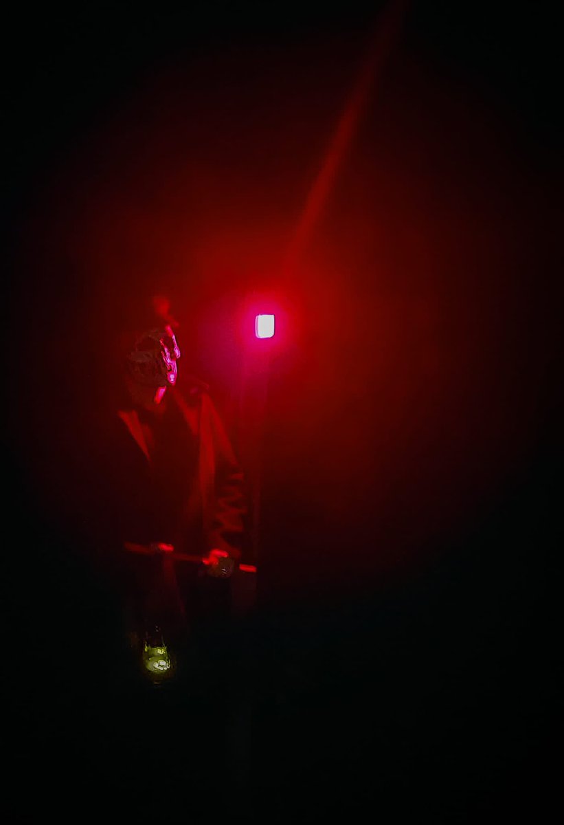 ‘Look Out Below’ A great reading last night on the Buckthorne cutting of the Signalman. A #victorian tale of loneliness &amp; madness on a #railway cutting. 🙏 to <a href="/warmguinness/">ink</a> <a href="/robertspcole/">Robert Cole</a> <a href="/sonofstainsby/">Daniel Saunders</a> <a href="/tclbrandon/">Tim Brandon</a> <a href="/Youngestorchard/">Pam Orchard</a> #railway #theatre #History #books #rail