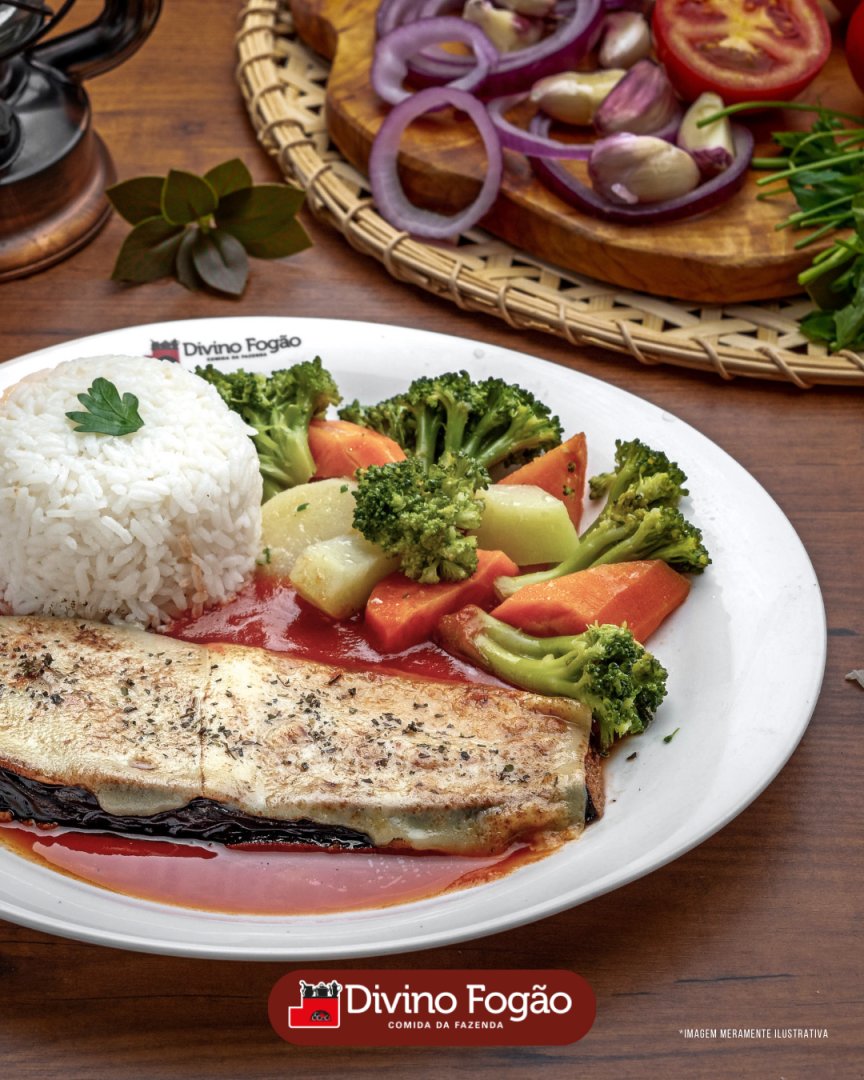DivinoFogao's tweet photo. 🍆 A culinária vegetariana vai muito além de simples saladas! Ela é repleta de sabores, cores e texturas que surpreendem o paladar. Nossa Parmegiana de Berinjela é a prova de que é possível combinar sabor e saúde em um só prato. Uma delícia que até quem não é vegetariano vai se https://t.co/sGawVoJHXc