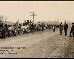 RightStandShow's tweet photo. 🇺🇸 Today in US History 🇺🇸
Today in 1913, the Lincoln Highway was dedicated, becoming the first transcontinental automobile highway in the US. The highway, which ran from New York City to San Francisco, helped to open up the American West to travel and commerce.
#TodayinUSHistory https://t.co/RGll7DI2CE