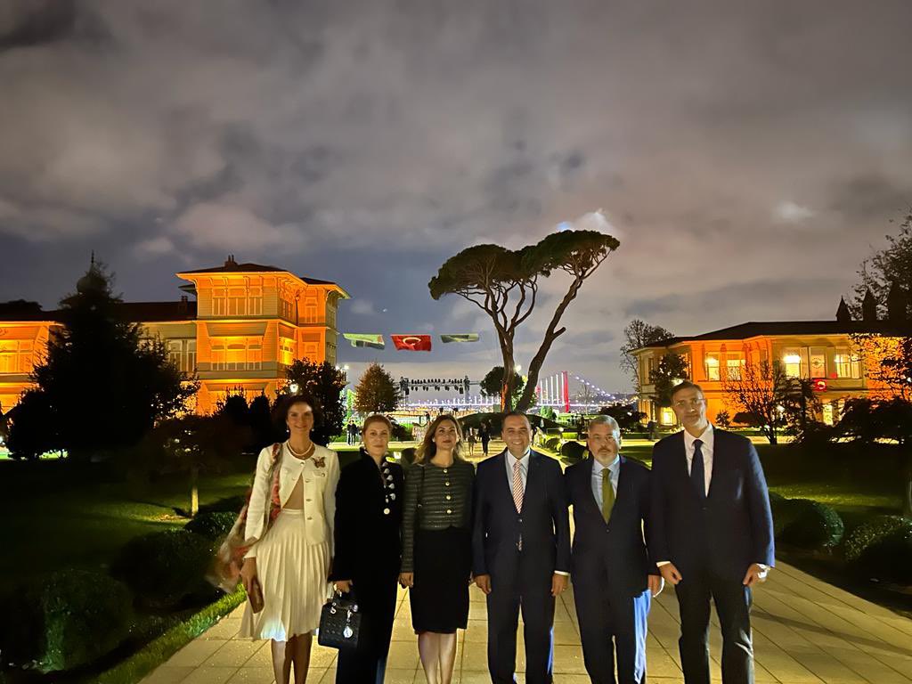MeriDeveci's tweet photo. Cumhurbaskanligimiz davetlisi olarak katilim gosterdigimiz 29Ekim Cumhuriyet resepsiyonundan… https://t.co/1JkkAf0s0c