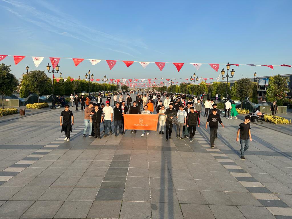 diyarbakirbld's tweet photo. Bizim için yollar daima Cumhuriyet’e çıkar 🇹🇷

Cumhuriyetimizin 100. Yılı dolayısıyla,

🏫 Akademi Liselerimizde eğitim gören öğrencilerimizle;

📍Cumhuriyet’e giden yolda ilk adımın atıldığı Samsun ilimizi ziyaret ettik. 🚶‍♂️🛳️

#BaşımGözümÜstüne #Diyarbakır https://t.co/fsVTobEyf1