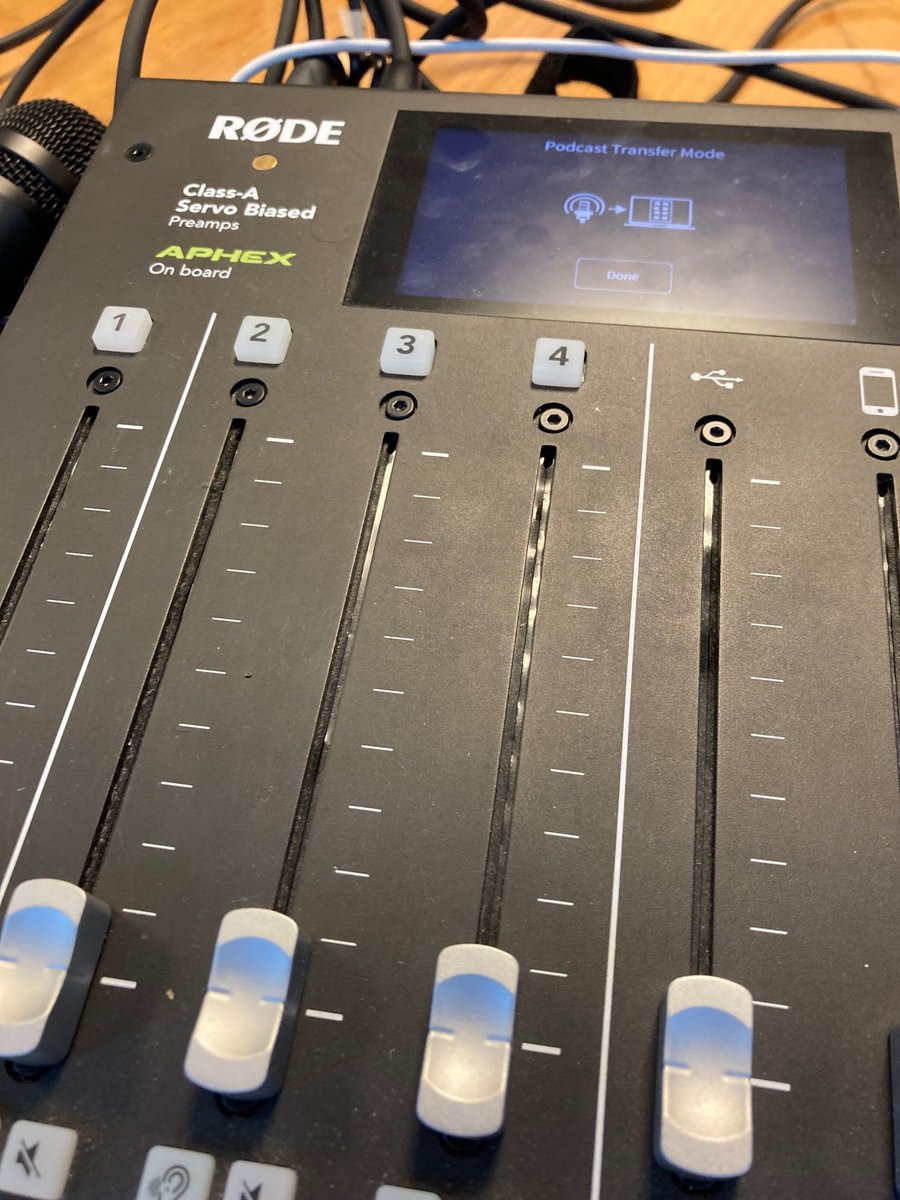 Testen voor de dagelijkse Haagse Zaken. Vanaf 13 november tot en met de verkiezingen! @IgnaceSchoot <a href="/apjvalk/">Guus Valk</a> <a href="/ffeboon/">Floor Boon</a>