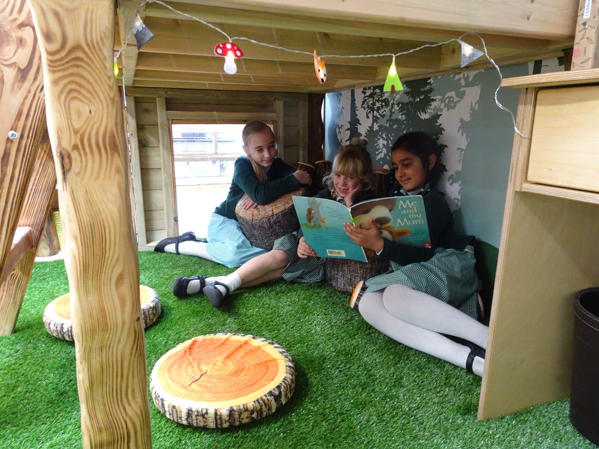 TIMOTAY_PLAY's tweet photo. Transform your school library! Create the perfect backdrop for readers of all ages to transport themselves from real life into the book that they are reading! 📚

Book your FREE consultation! https://t.co/KQIqkFG1V5 #schoollibrarylife #libraryideas #readingisfun https://t.co/w8BNa7s5NY