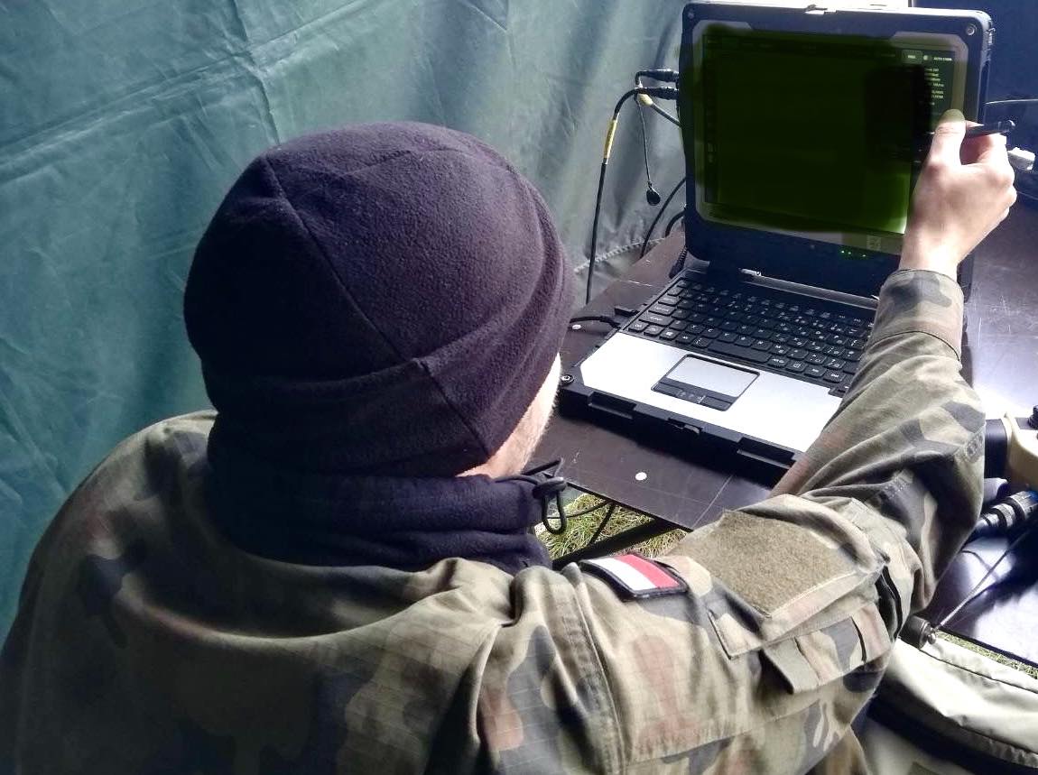 12Dywizja's tweet image. 🇵🇱AMUNICJA KRĄŻĄCA🛩️
Żołnierze #12BZ, #7BOW i #6BPD, którzy służą w ramach Wojskowego Zgrupowania Zadaniowego #Podlasie wzięli udział w szkoleniu z zasad działania i sposobów wykorzystania polskiej amunicji krążącej WARMATE💥🚀🛩️