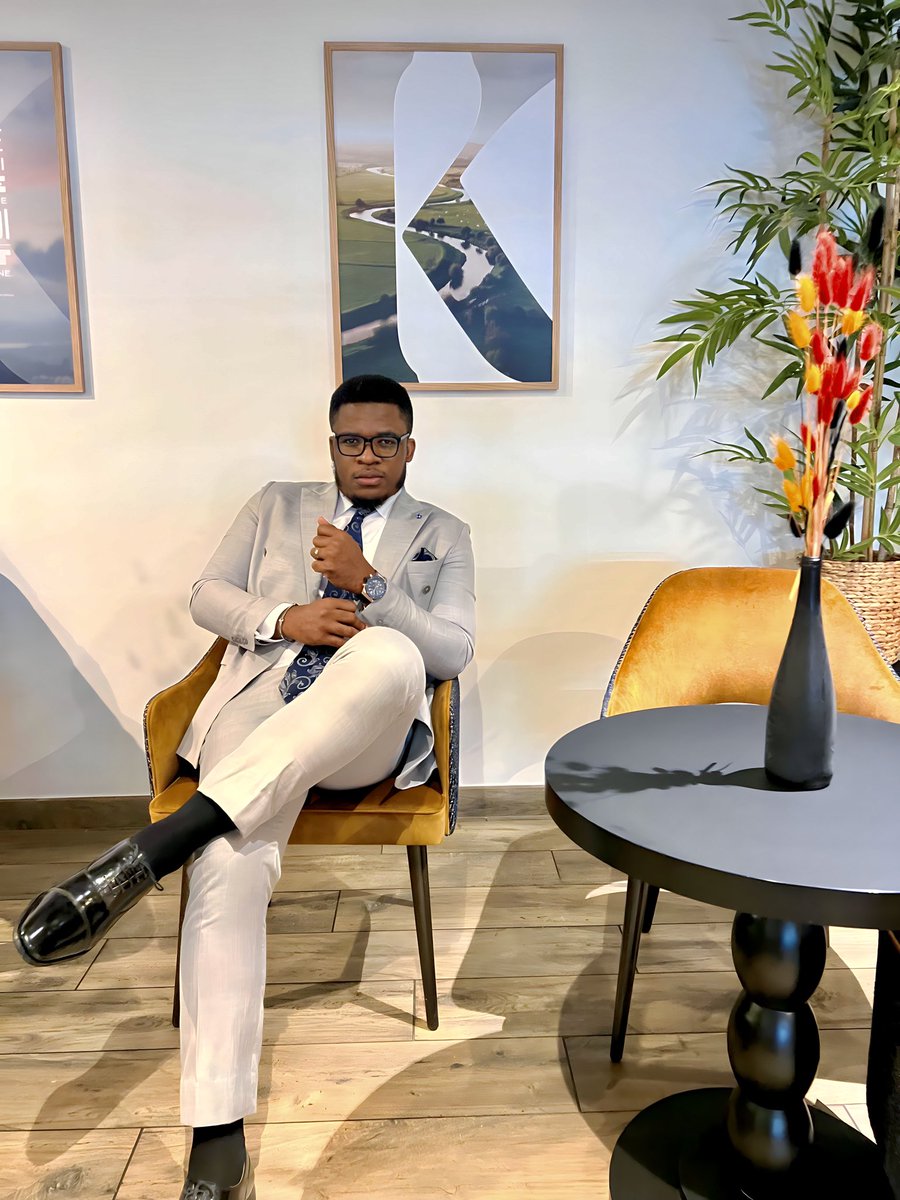 Nathanboleki's tweet photo. Celui qui cultive son champ est rassasié de pain, Mais celui qui poursuit des choses vaines est dépourvu de sens. 

Proverbes 12: 11 

Bon début de semaine à tous !! 

#Theprophet
#Thenib
#2k23 https://t.co/FWygPtPohR