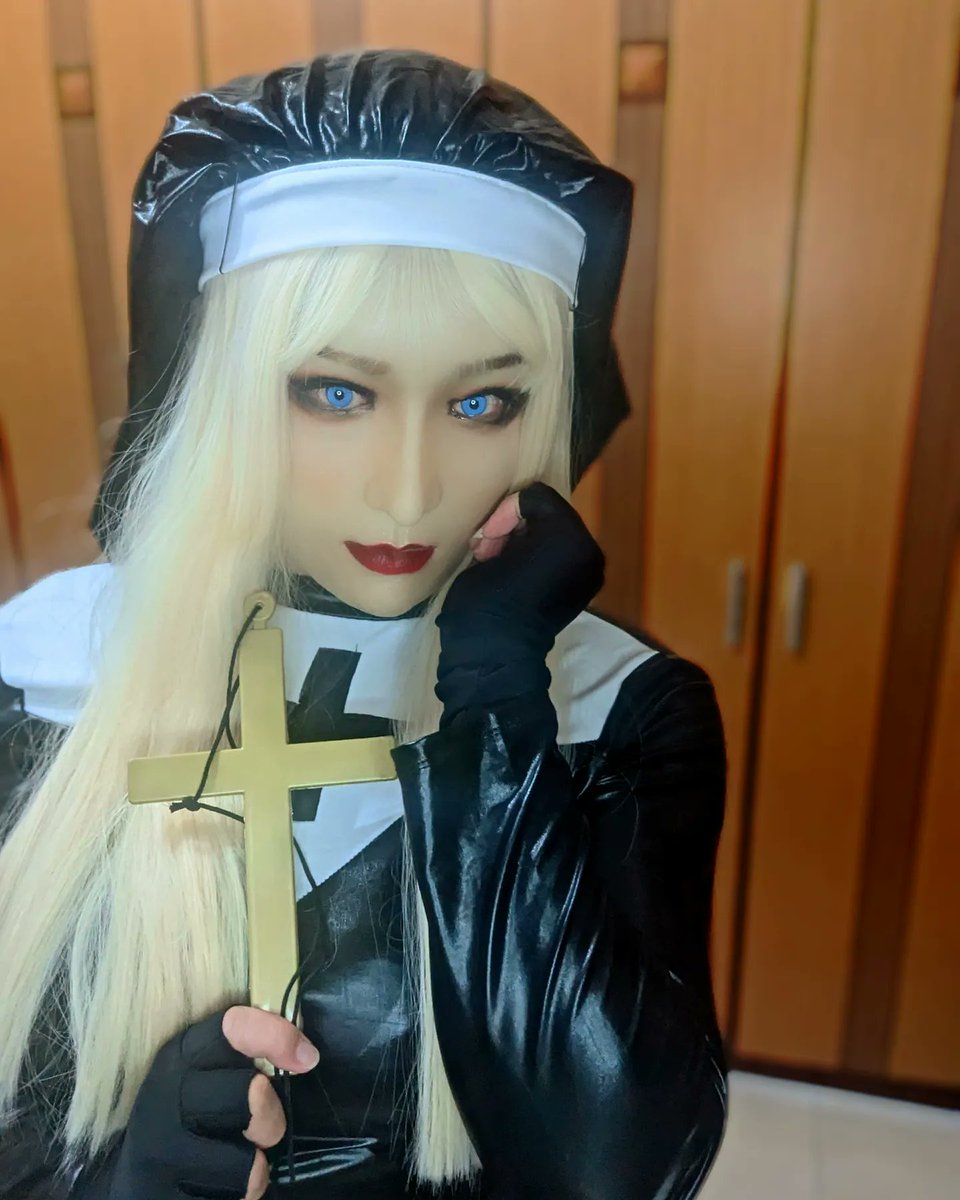 caolila9420's tweet photo. Happy Halloween ~
Do you like this sister?
ハッピーハロウィン~
このシスターが好きですか？  
萬聖節快樂~
你喜歡這個修女嗎？
#femalemask #femalemasker #siliconemask #masked #フィメールマスク #変身 #変装 #dreammask #mask #hebemask #Dms #面具槿  #槿 #sister #halloween #シスター https://t.co/d4i53ad8dj