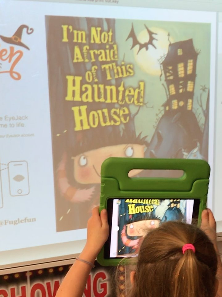 TriciaFuglestad's tweet image. The book cover #AugmentReality code is included in this haunted #halloween AR activity
👻bit.ly/fuglefunhaunted
Just scan with @eyejackapp 

made with @DoInkTweets