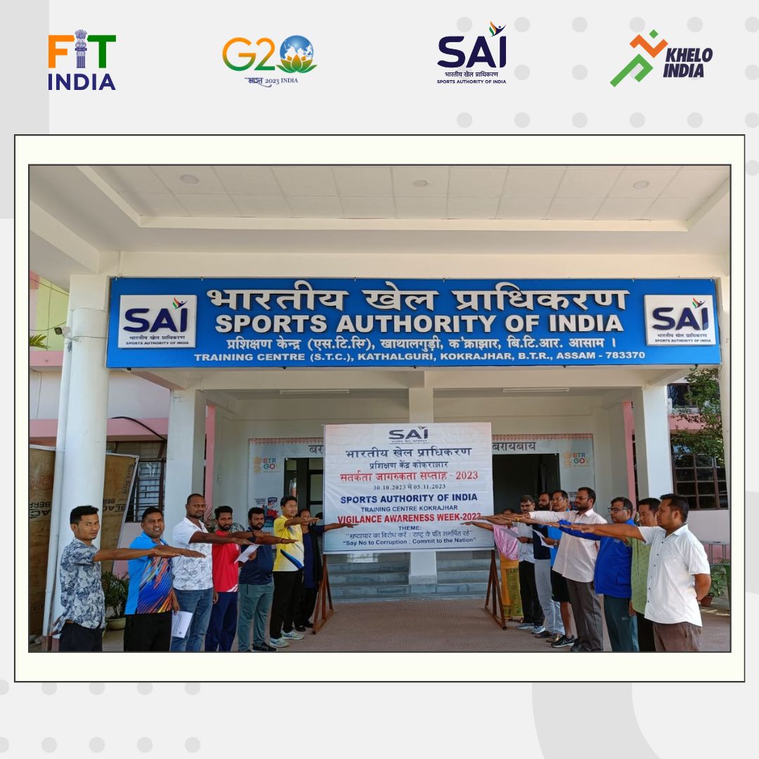 SAIGuwahati's tweet image. Staffs at various units of @SAIGuwahati observing Vigilance Awareness Week from 30th October to 5th November 2023 by taking Pledge on 30.10.2023
#vigilanceawarenessweek2023 
#pledgetaking