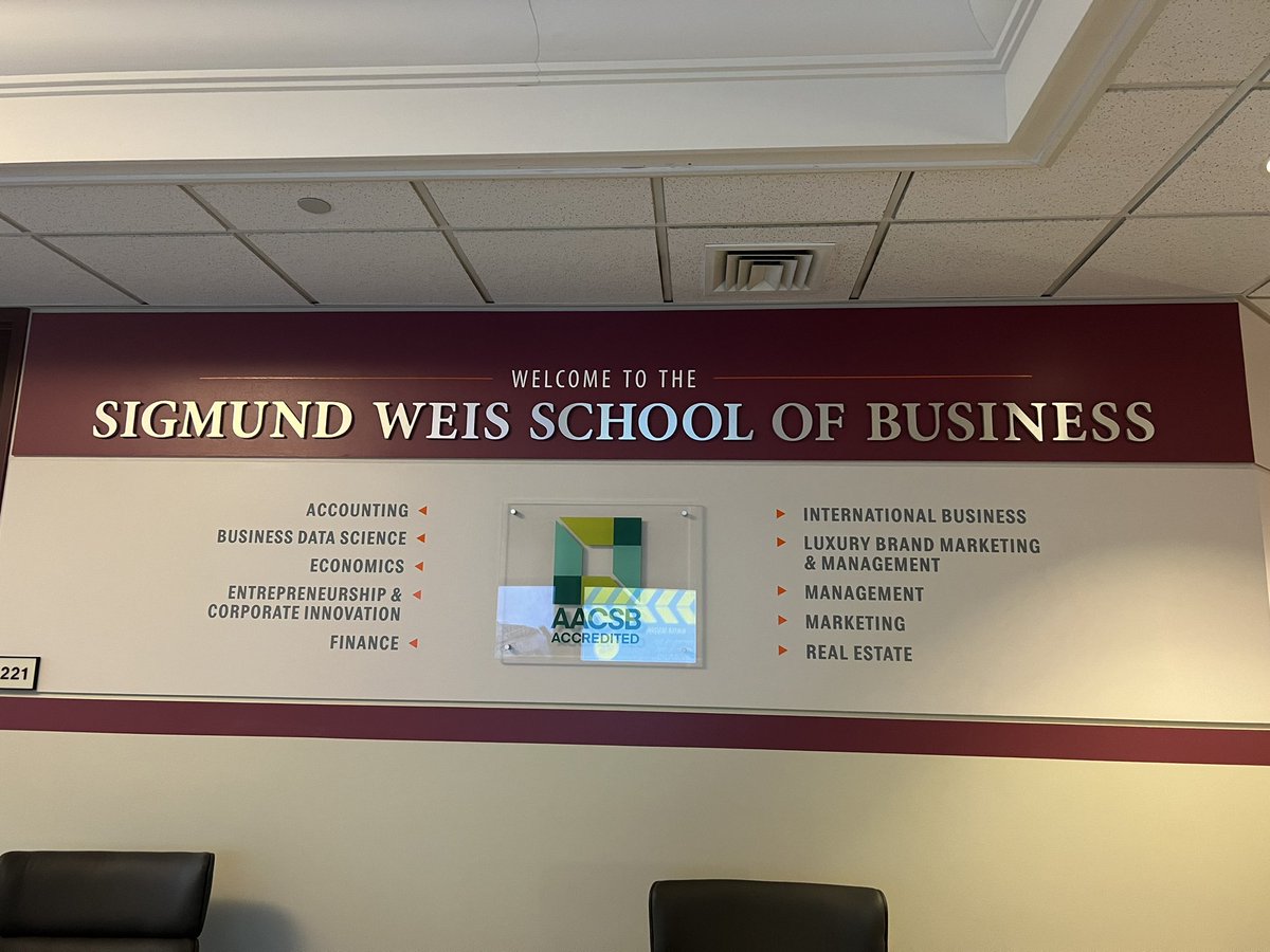 maddielardieri's tweet photo. I had a great day yesterday at Susquehanna University! Thank you to Coach DeRo for showing me around the impressive facilities! Go River Hawks! @SusqUSoftball https://t.co/Ir5AYHlIUH