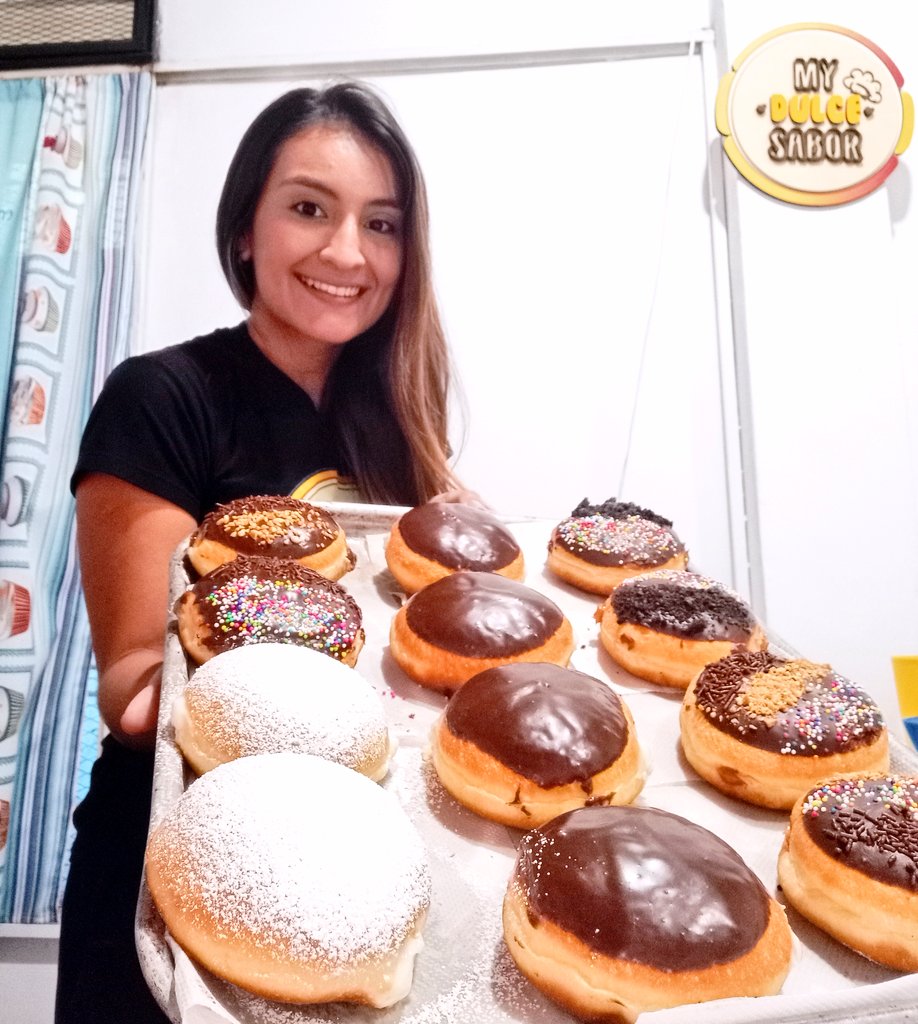 Marialeayala's tweet photo. Bendecida semana para todos!!! 💛

Desbloqueamos un nuevo sabor: CHOCO PASTELERA 🍩🍫  

4.000 pesos
1$ dólar
40,00 Bs https://t.co/oWkvhVx82S