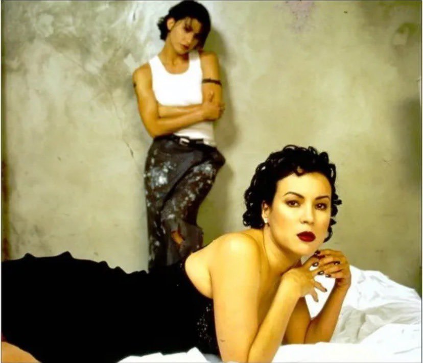 Undone: Women of the Erotic Thriller tweet media