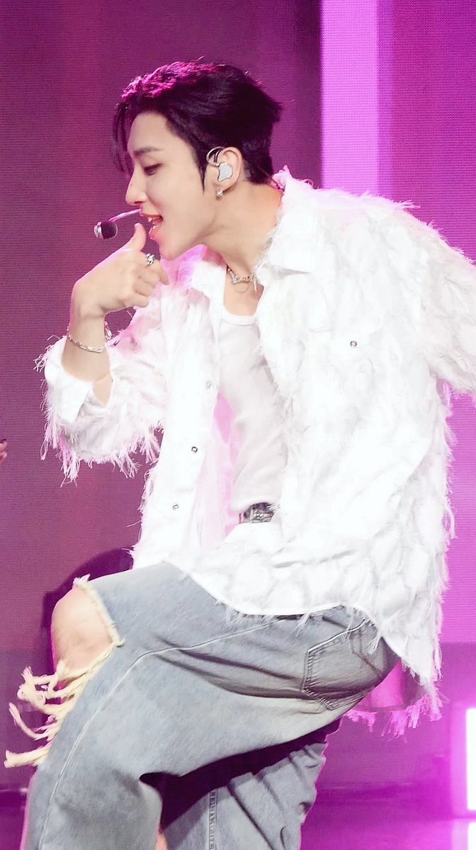 #문종업 #MoonJongUp
2nd Mini Album 'SOME' Showcase 직캠 (5곡!)

Us : youtu.be/NxLmCRZXHN4
Fine : youtu.be/hs-hLbtc06g
X.O.X : youtu.be/zE-AHFaqj9U
Common : youtu.be/CM1ZjZAeruA
Stuck : youtu.be/X5FpscBR_Io