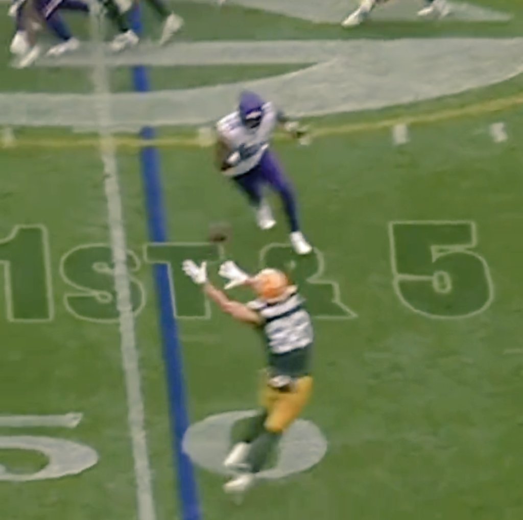 ScottJGreening's tweet photo. @WinksThinks Comical that this play was included in a post about receivers making Love look bad. https://t.co/zrUvW78Vq5