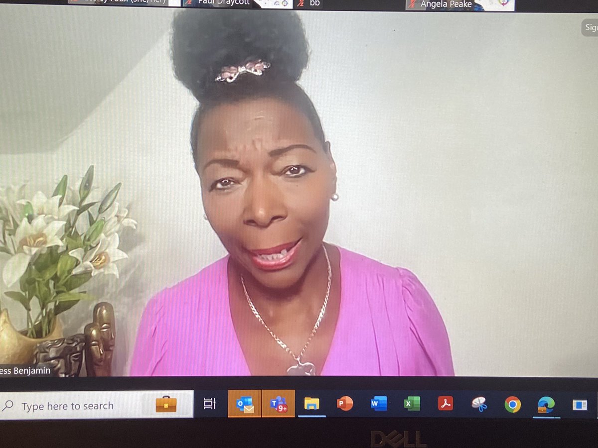 Lesley Faux 🌻 tweet media