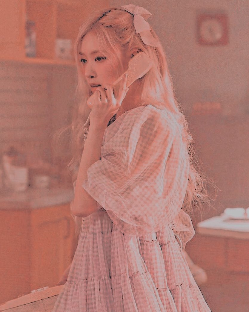 R0SESANDPOTIONS's tweet photo. 𝐌𝐈𝐂𝐊𝐄𝐘 𝐏𝐀𝐑𝐊.

       healer // model // villain enthusiast.

a deity of #𝐡𝐲𝐥𝐢𝐚. https://t.co/H7WK8BgPAr