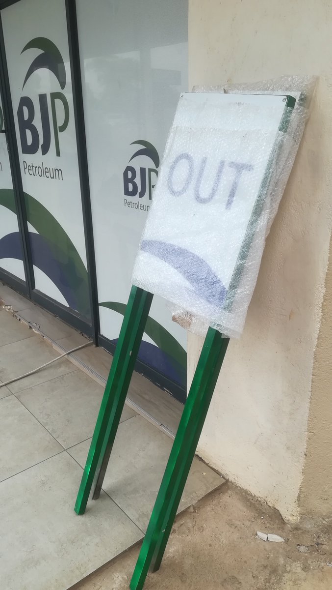phil_kakoma's tweet image. Monday job delivered.
IN &amp;amp; OUT premise signs

#signmaker