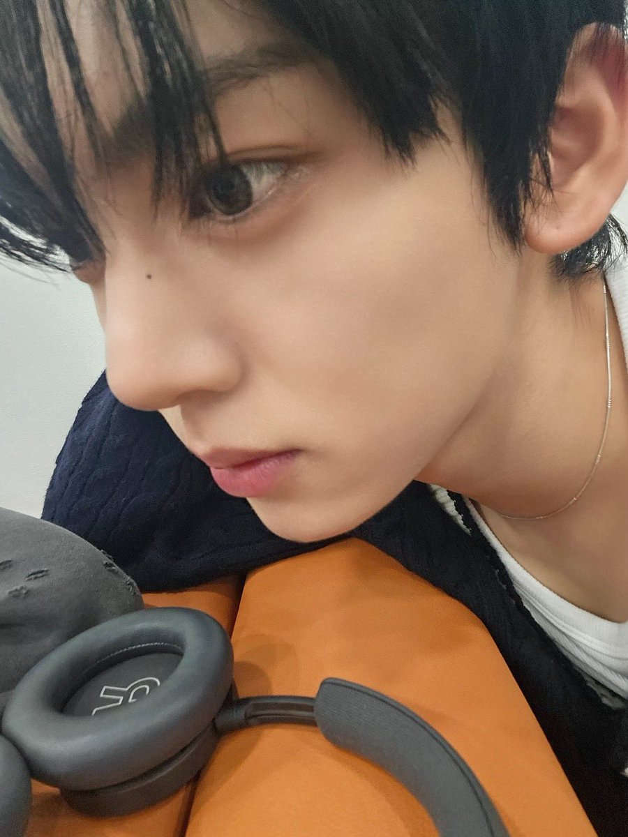 ZB1_official's tweet photo. _💌

안녕하세요 한유진입니다 사랑해  I love you.  我爱你。大好き anh yêu em รักนะ Te quiero Je t'aime aku cinta kamu Люблю liebe dich. Ti amo.

#HANYUJIN #한유진
#ZEROBASEONE #ZB1 #제로베이스원 https://t.co/ff3Xt2uhjX