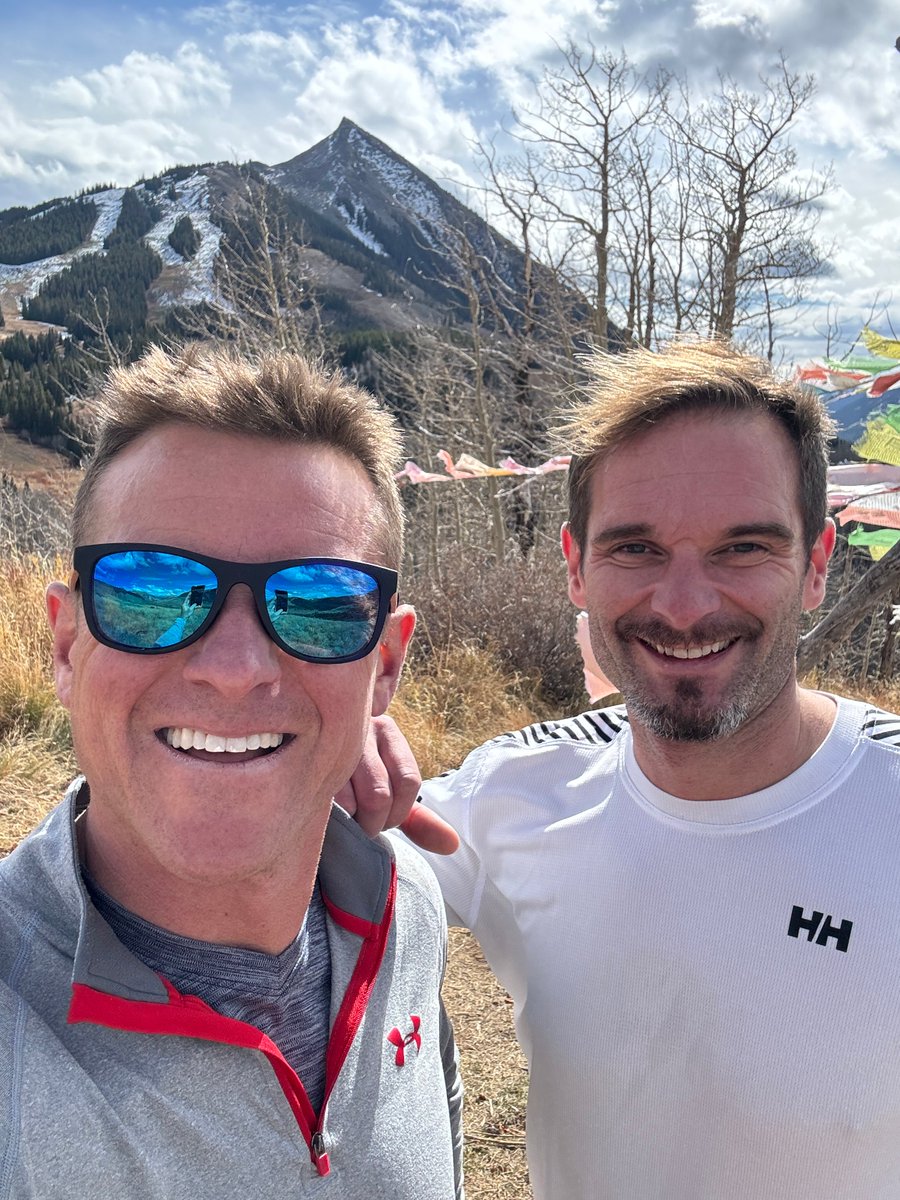 Edward_Cyster's tweet photo. 4media group UK CEO Duncan Purves and I just finished up our CEO retreat in Colorado. It's been a week of big ideas and planning for 2024. I am grateful for this time to escape the office, venture out into nature and set goals for the New Year. @4media_group https://t.co/5GQjNR8o7i