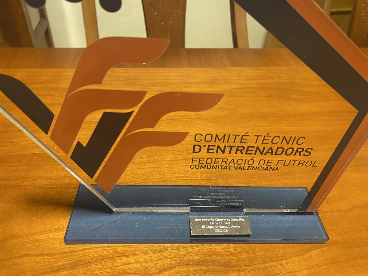 pepico19jose's tweet photo. Agradecido a la @FFCV_info por su reconocimiento en la Gala del Entrenador del pasado Viernes.

Un orgullo recoger el premio fruto del trabajo que hicimos la temporada pasada junto a todo el equipo. https://t.co/euQ78gsRr1