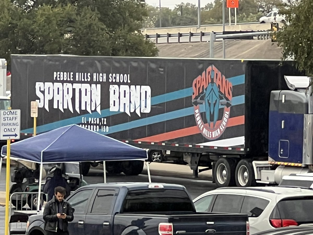 Our Spartans are arriving at the Alamodome for the State Marching Band competition! #RISE #TeamSISD
