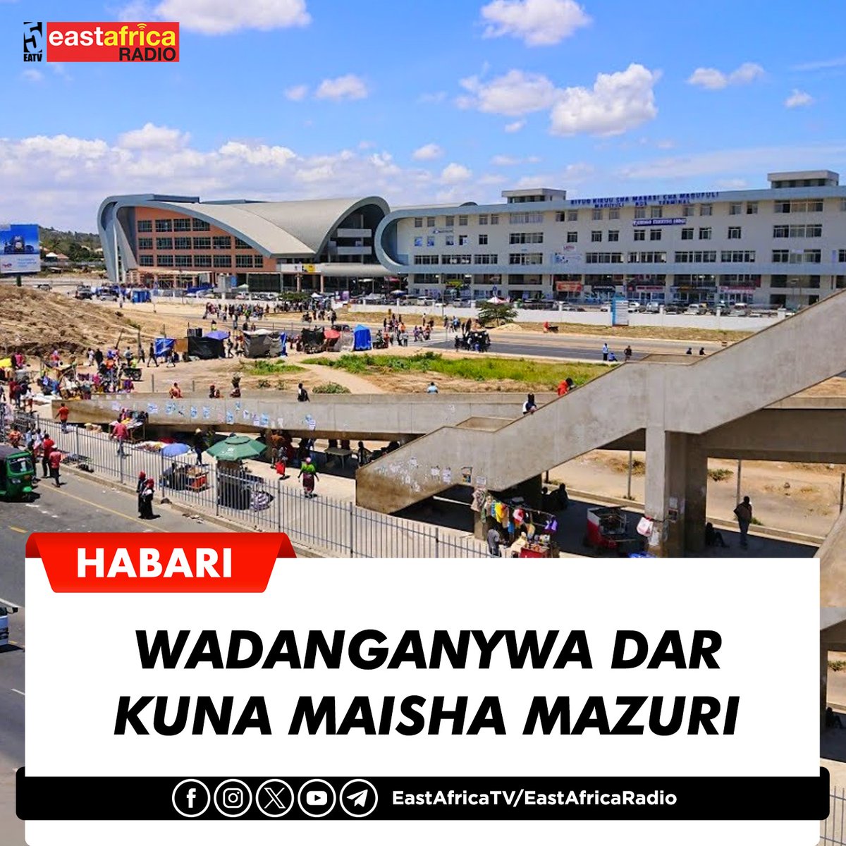 eastafricatv's tweet photo. #HABARI Migogoro ya familia na imani potofu kuhusu uzuri wa maisha ya jiji la Dar es Salaam, kunatajwa kuwa chanzo cha kuendelea kuwepo kwa ongezeko la watoto kutelekezwa katika kituo kikuu cha mabasi cha Magufuli ambapo wengi wao hushindwa kuwa na taarifa rasmi za ndugu zao wala mahali wanapokwenda. 

Afisa Ustawi wa Jamii kutoka Manispaa ya Ubungo anayesimamia kituo kikuu cha mabasi cha Magufuli jijini Dar es Salaam, Naamini Leonard, akizungumza na #EastAfricaTV kuhusu hali ilivyo kwa sasa katika kituo hicho amesema licha ya mikakati mbalimbali inayowekwa kuondoa changamoto hiyo lakini bado watoto kutoka maeneo mbalimbali wanatelekezwa kituoni hapo.