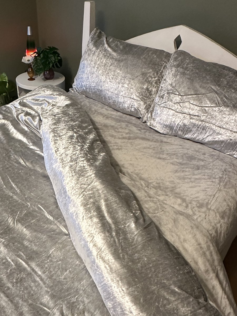 Debra Leigh (@debraleightv) on Twitter photo Launching the incredible Crinkle Crushed Velvet Duvet Set #cozeehome for tonight’s TSV QVC launching at 9pm & Midnight with <a href="/mecharliebrook/">Charlie Brook</a> & all day Tuesday - item number 823488. #ad Colour choices: Silver Grey, White, Pink, Champagne & Ice Blue - <a href="/dalefranklintv/">Dale Franklin</a> <a href="/simonbiagi/">Simon Biagi</a> Launching the incredible Crinkle Crushed Velvet Duvet Set #cozeehome for tonight’s TSV QVC launching at 9pm & Midnight with <a href="/mecharliebrook/">Charlie Brook</a> & all day Tuesday - item number 823488. #ad Colour choices: Silver Grey, White, Pink, Champagne & Ice Blue - <a href="/dalefranklintv/">Dale Franklin</a> <a href="/simonbiagi/">Simon Biagi</a>