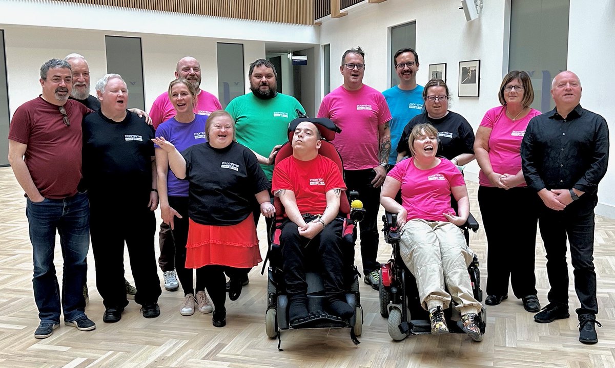 The "band" a few days before our gig with <a href="/UlsterOrchestra/">Ulster Orchestra</a>  <a href="/BelfastFestival/">Belfast International Arts Festival</a>. Press coverage: itv.com/news/utv/2023-…
Project page: zoomtime.net
You can also listen again here: youtube.com/watch?v=bi0RqX… @sarc_qub @qubmusicteam <a href="/QUBelfast/">Queen's University Belfast 🎓</a> #loveQUB