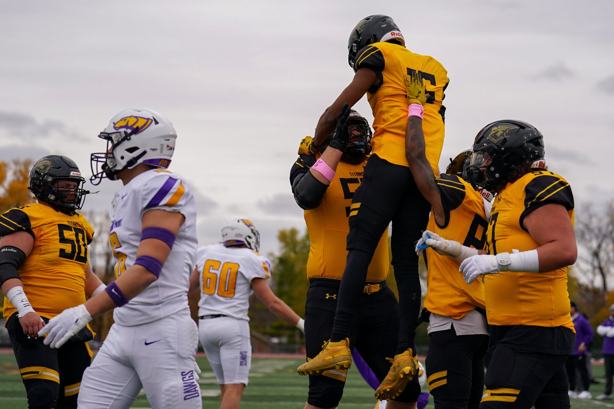 𝗧𝗵𝗲 𝗧𝗶𝘁𝗮𝗻𝘀 𝗪𝗲𝗻𝘁 𝟮-𝟬 𝗧𝗵𝗶𝘀 𝗪𝗲𝗲𝗸𝗲𝗻𝗱 ⚡️

// 8⃣ Different Titan Players With TDs
// Multiple Offensive Records Broken
// Blocked Punt
// 0⃣ Sacks Allowed

#TitanUp | 𝟭𝟮