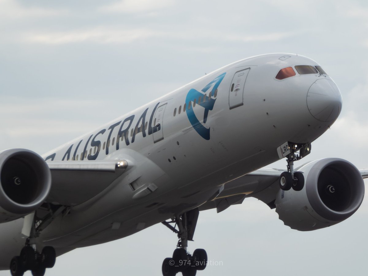 pixl133's tweet photo. Une belle machine le 787 🫶
#avgeek #reunionisland #avgeeksfr https://t.co/nTS4bLh2GO